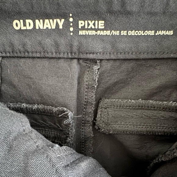 Old Navy High-Waisted Pixie Skinny Ankle Pants - Picture 7 of 11